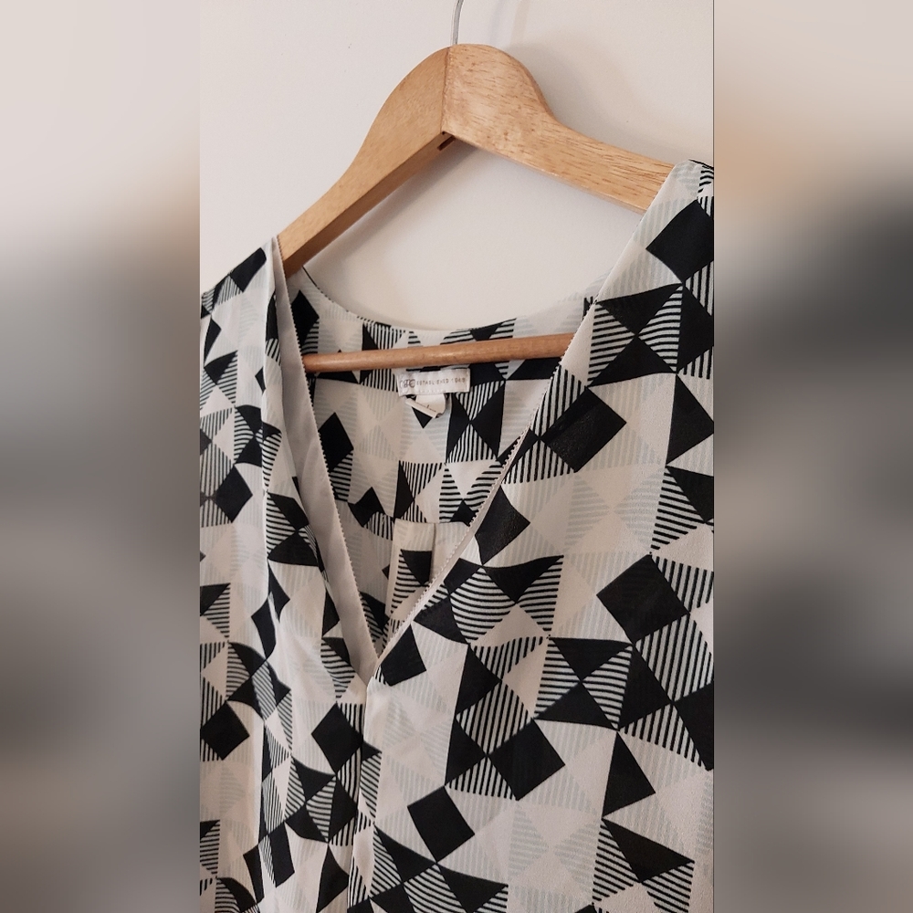 Cato Geometric Blouse Size L - Picture 7 of 10